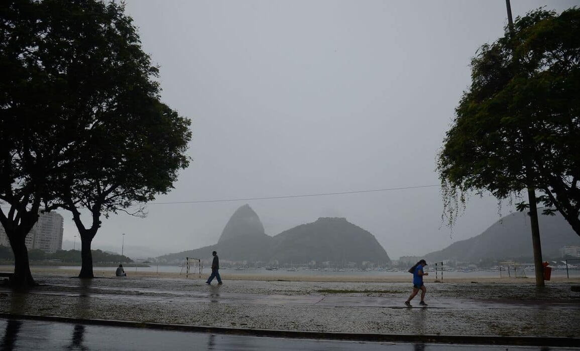 Carnaval será de chuva no Rio pelo menos até domingo