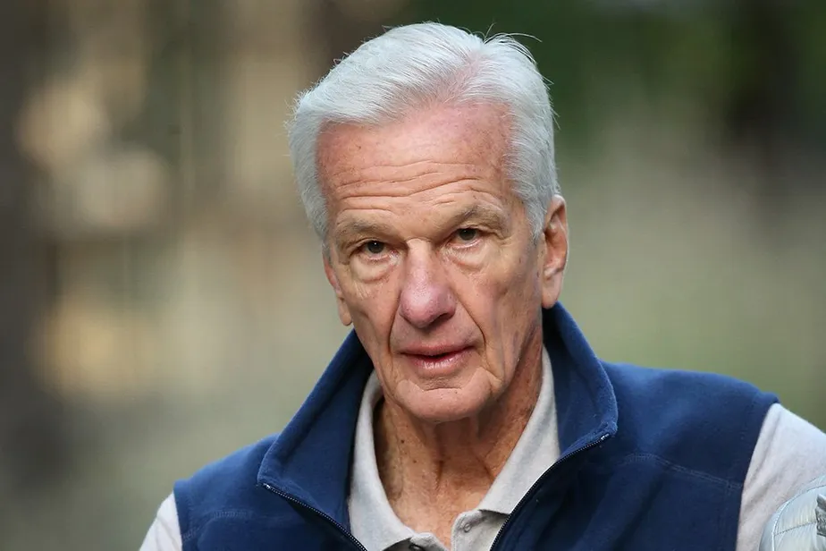 Jorge Paulo Lemann deve vir ao Brasil para assumir conversas com bancos