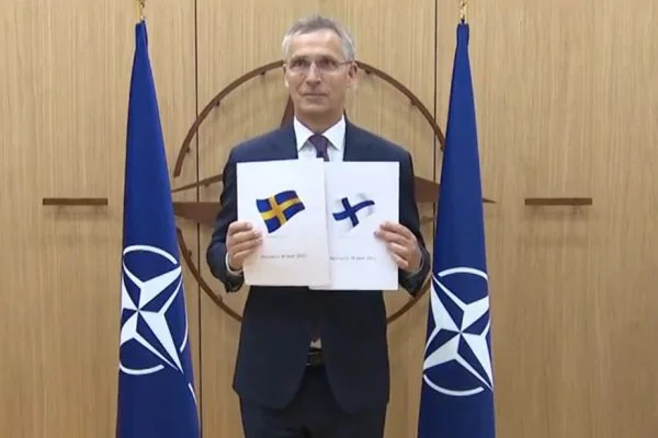 Com aval da Turquia, Finlândia ingressa na OTAN