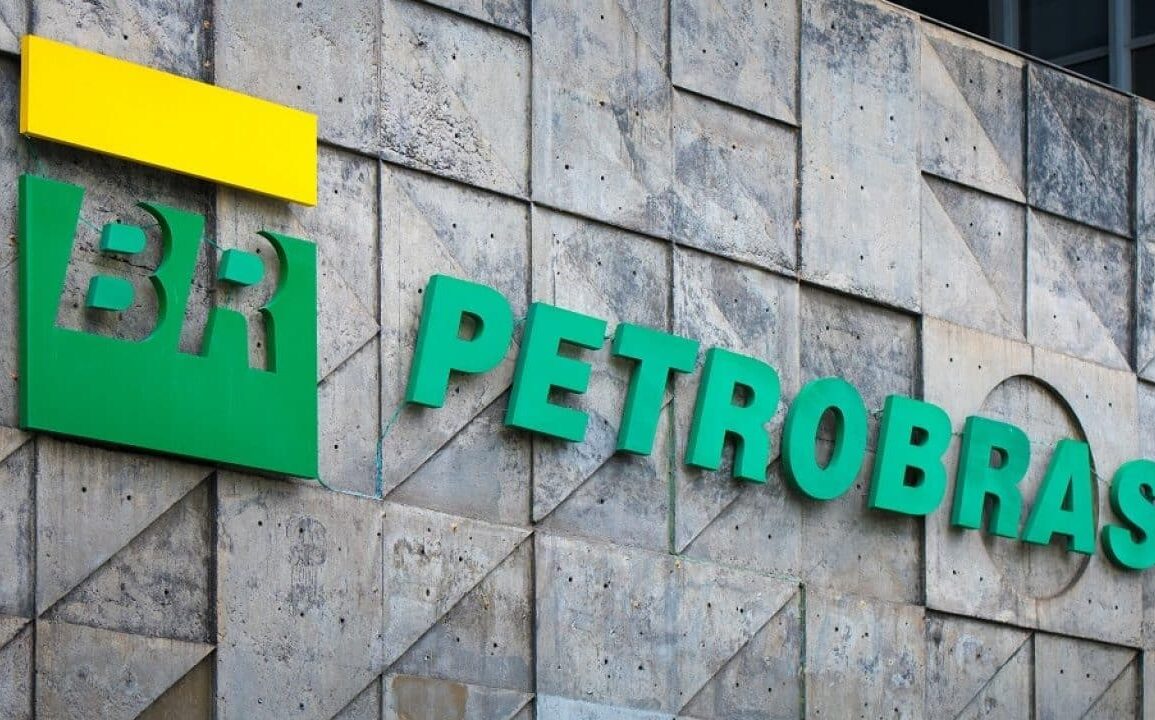 Petrobras reduz preço do diesel em R$ 0,35 e governo amplia subsídios ao combustível