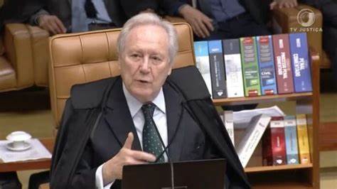 Aposentadoria de Ricardo  Lewandowski é publicada no Diário Oficial da União