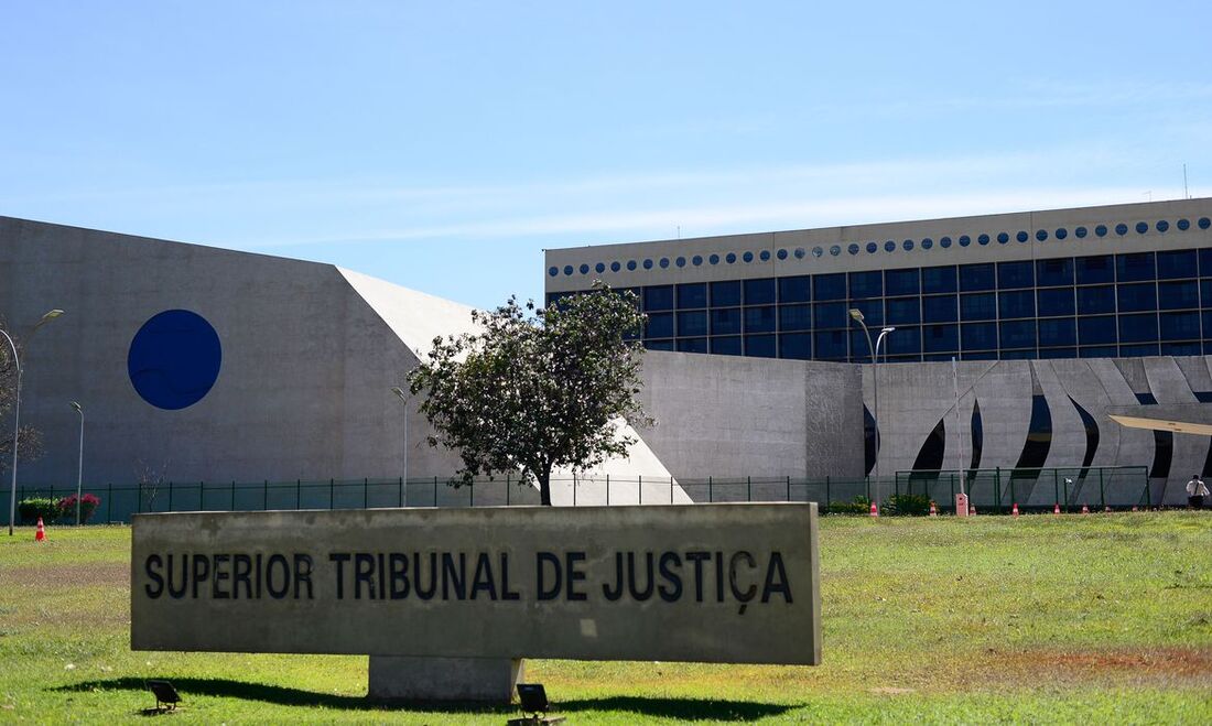 Corte Especial do STJ libera penhora de salário para pagamento de dívida
