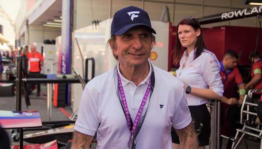 Ex-piloto Emerson Fittipaldi tem milhas áreas penhoradas para pagamento de dívida