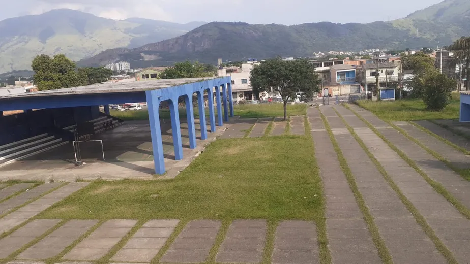 40 escolas tiveram que fechar suas portas em 2022 devido à violência policial no Rio