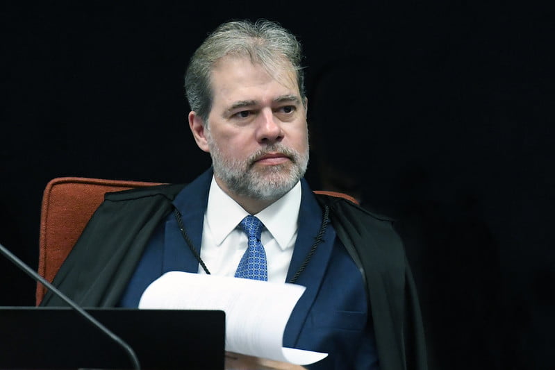 Ministro do STF, Dias Toffoli é internado em Brasília com Covid-19