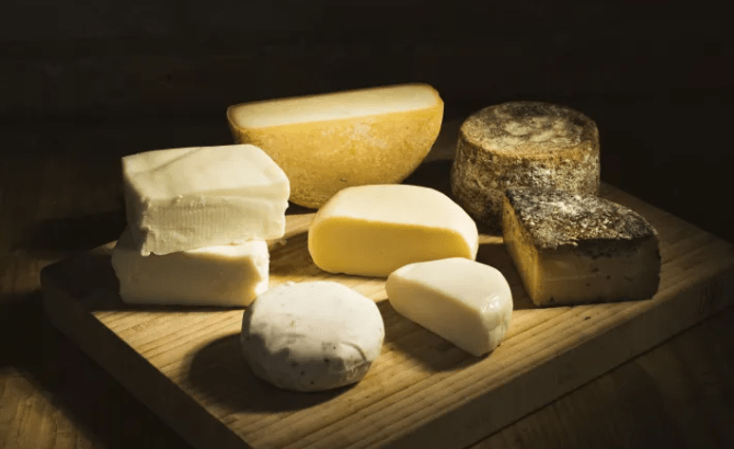 Proteste revela quais são os queijos mais contaminados e com excesso de sódio