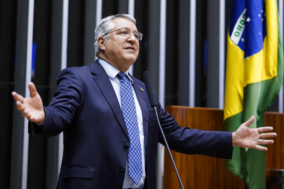 Governo vai melhorar articulação com Congresso, afirma o ministro Alexandre Padilha