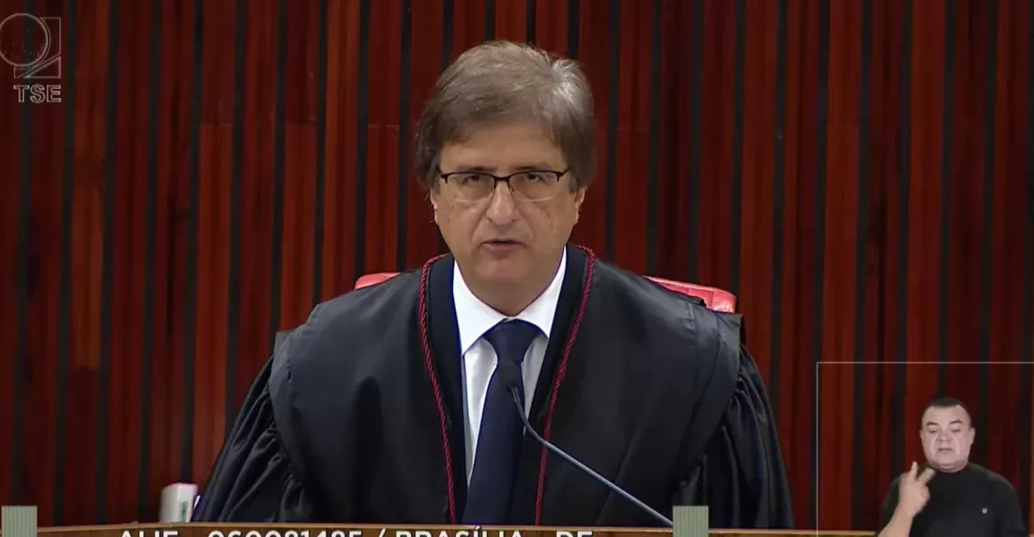 MPE pede condenação e inelegibilidade de Bolsonaro em julgamento no TSE