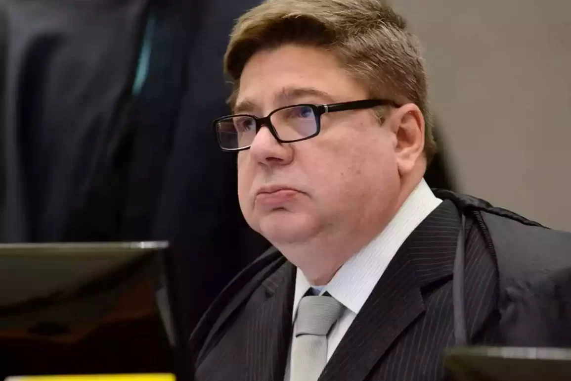 Argumentos de Raul Araújo dão indicações de que ele votará pela absolvição de Bolsonaro no julgamento do TSE