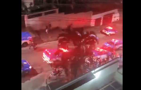 Um PM e duas mulheres feridas em tiroteio durante festa em condomínio em Jacarepaguá (vídeo)
