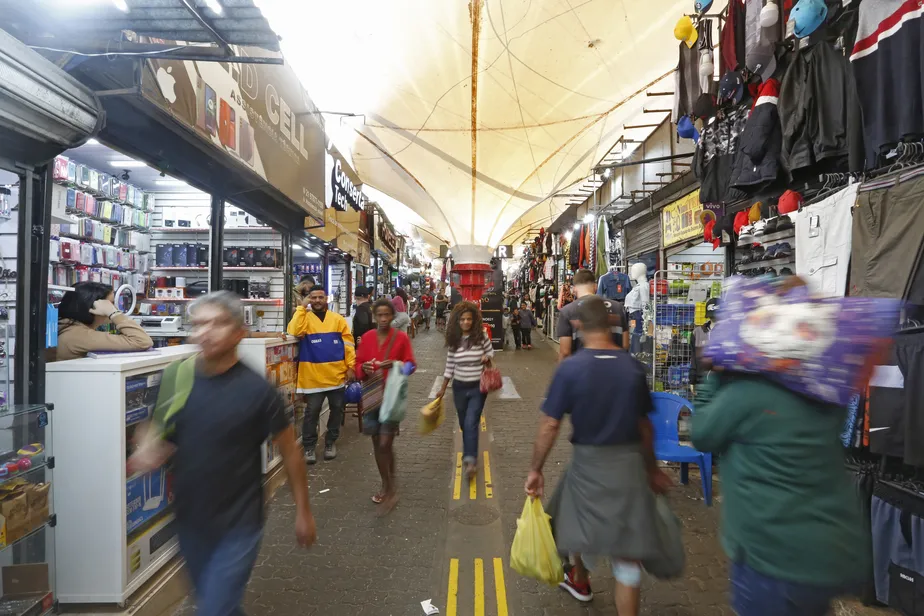 Tombado pela prefeitura, Mercado Popular da Rocinha vai ganhar reforma e mural com grafite