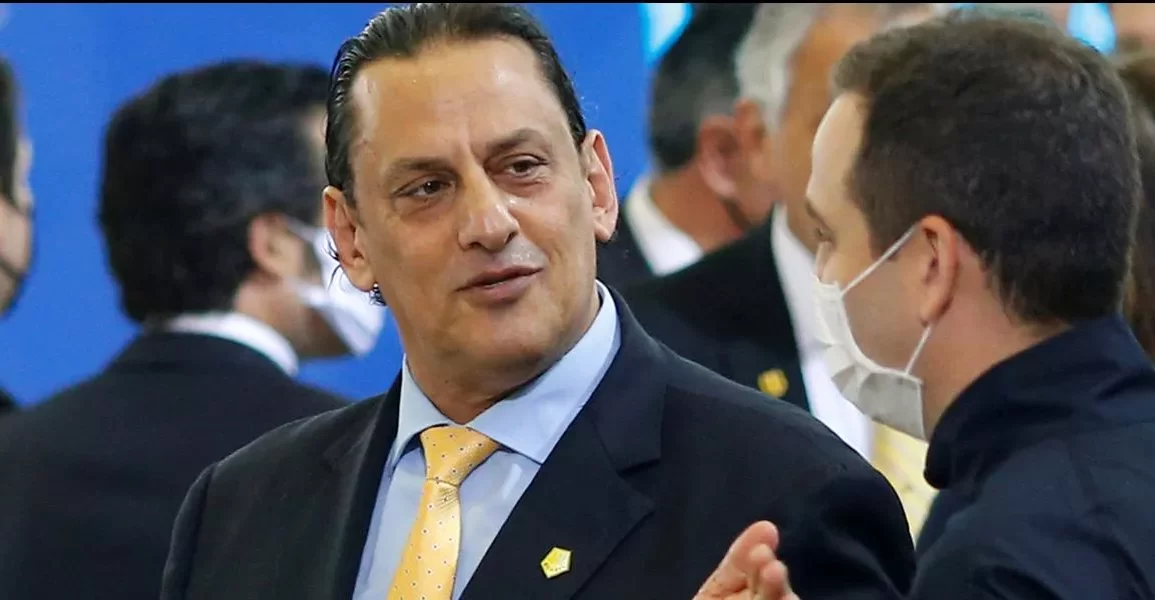 Moraes cobra PGR sobre Wassef antes de decidir sobre joias sauditas