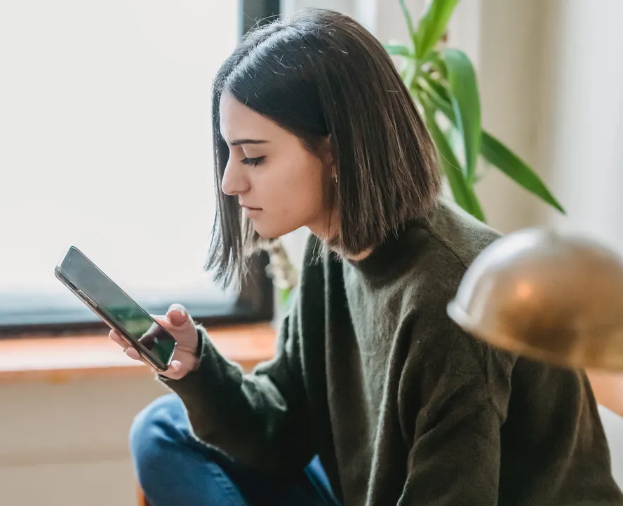 Automedicação para casos de saúde mental se dissemina na internet, e especialistas alertam para os riscos