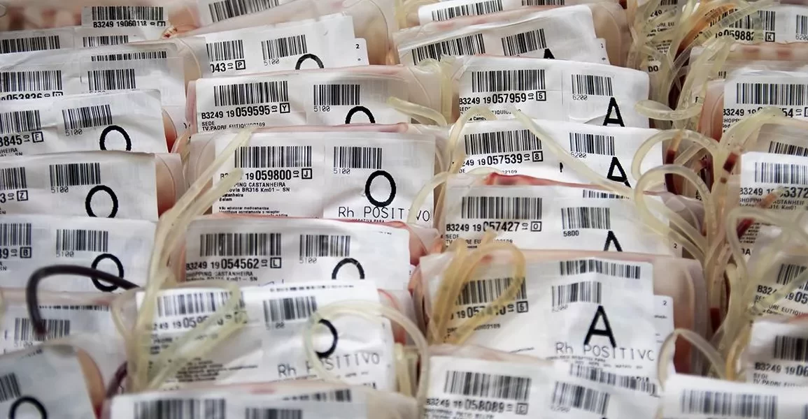 Associação de Médicas e Médicos pela Democracia diz que “PEC do Plasma” aprovada por comissão do Senado é uma ameaça à saúde pública