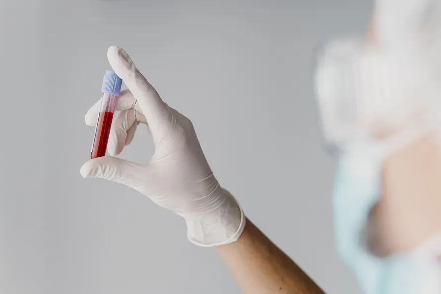 Novo exame de sangue descobre qual órgão está envelhecendo mais rapidamente