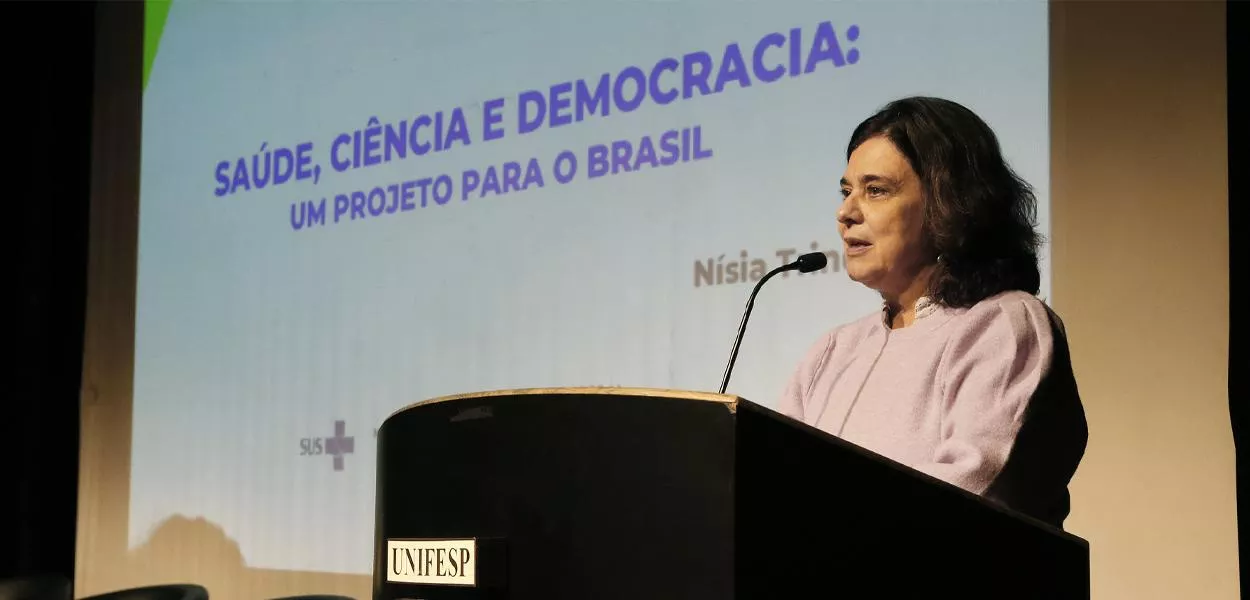 Ministério da Saúde anuncia estratégia de vacinação contra a dengue nesta quinta-feira