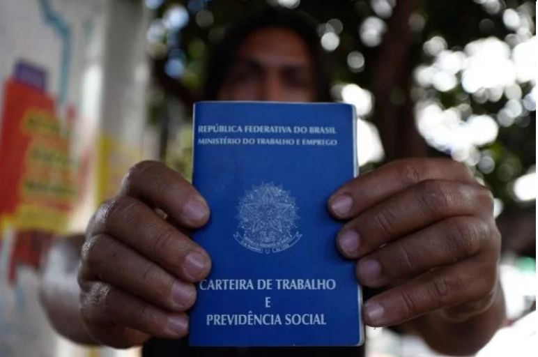 PEC contra a escala 6×1 deve ser protocolada na Câmara nesta quarta (13); veja deputados do RJ que assinaram