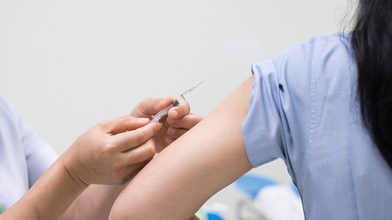 Dengue: Ministério da Saúde antecipa em todo o país vacinação para adolescentes entre 12 e 14 anos