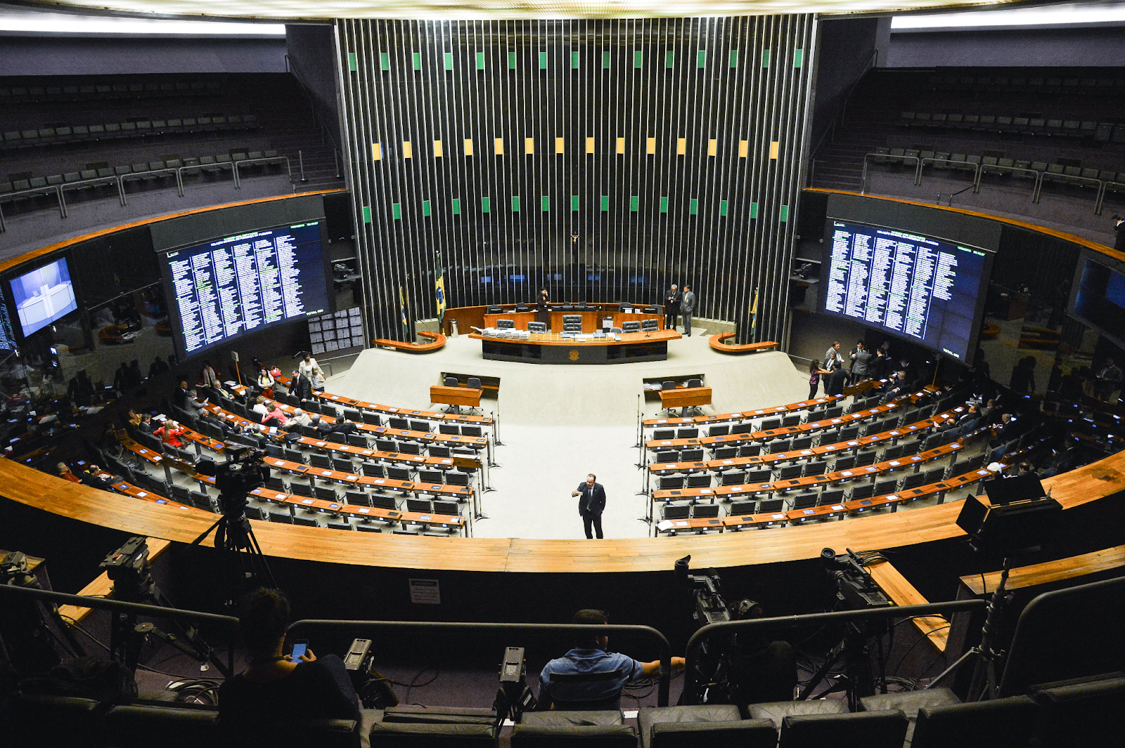 Revoada na bancada federal do Rio: 20% dos deputados se afastam do cargo para disputar prefeituras fluminenses