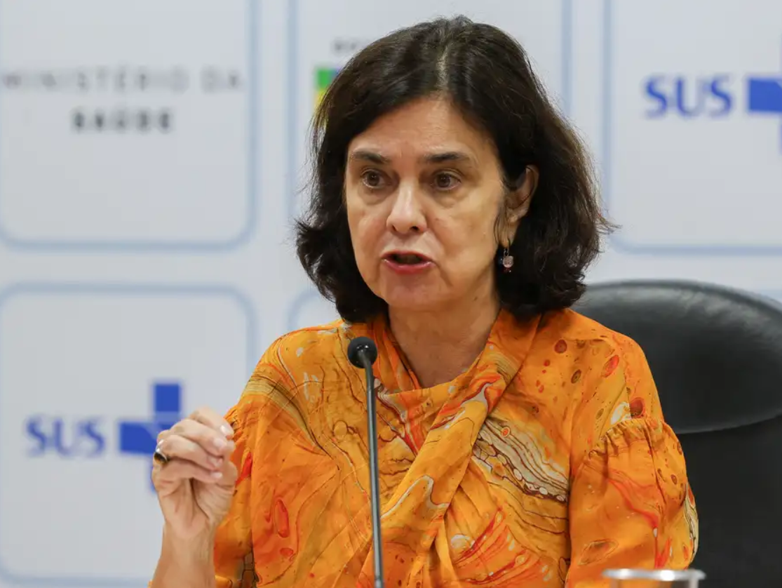 Brasil passa a adotar esquema de dose única contra o HPV, principal causa do câncer de colo de útero