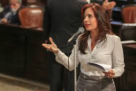 Ex-deputada Ana Paula Rechuan deve ser vice de Renan Marassi para enfrentar o candidato de Diogo Balieiro em Resende
