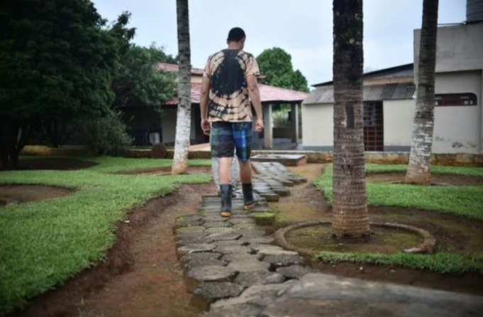 Governo federal monta plano para retirar jovens usuários de drogas das comunidades terapêuticas endossadas por Bolsonaro