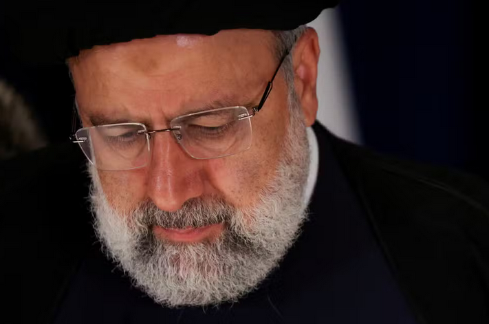 Presidente do Irã morre em queda de helicóptero, aos 63 anos