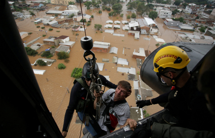 Enchente histórica no Rio Grande do Sul já atingiu mais de 700 mil pessoas