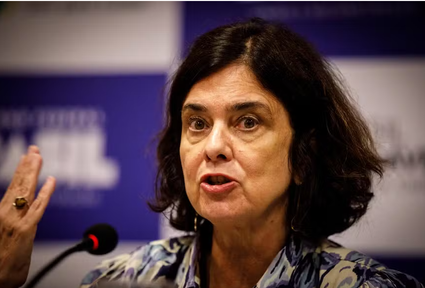 Ministra da Saúde exonera responsável por compras hospitalares na rede federal do Rio em meio a crise