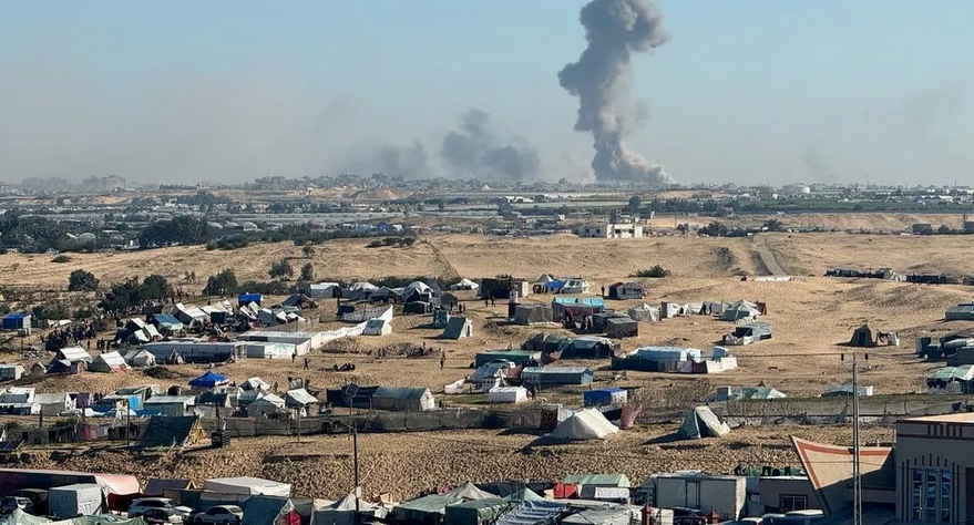 Israel ataca Rafah, último refúgio dos palestinos em Gaza, e amplia ofensiva genocida