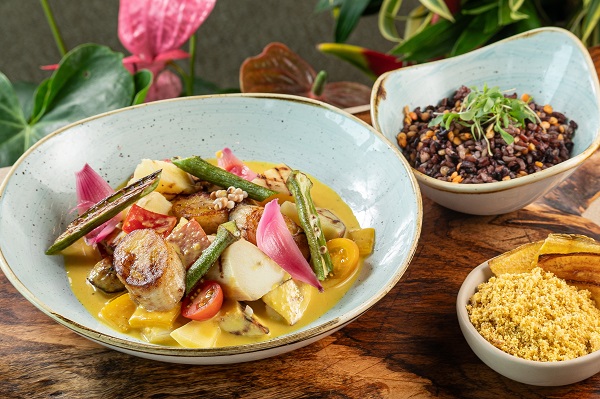 CANTÔ LANÇA NOVO MENU 100% VEGANO