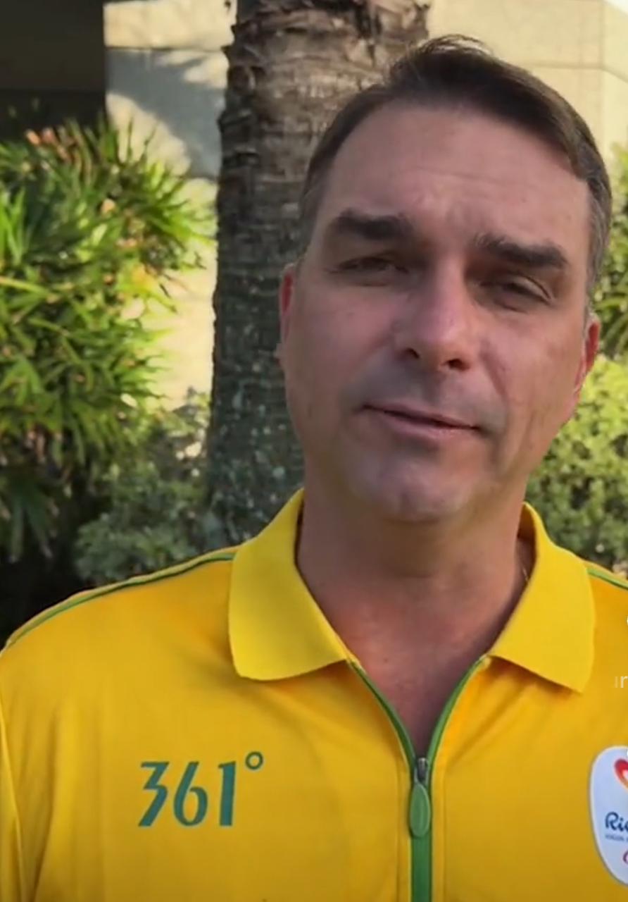 Flávio Bolsonaro detalha as agendas do ex-presidente Jair Bolsonaro no RJ (vídeo)