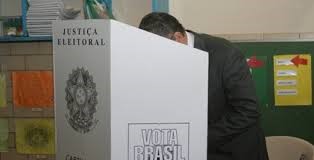 Quase 30% dos eleitores vão deixar para a última hora a escolha em quem votar para prefeito, mostra pesquisa