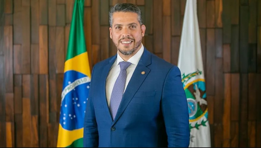 Empatado com a margem de erro, Rodrigo Amorim comemora crescimento de 1% e empate técnico com Tarcísio na pesquisa Datafolha