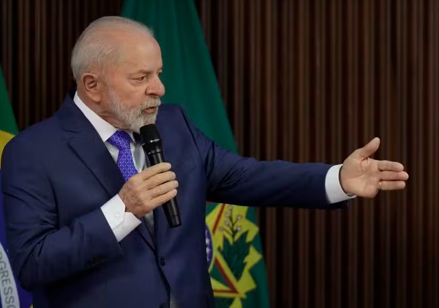 Lula dedica sábado a tirar fotos eleitorais com candidatos do PT e de siglas aliadas