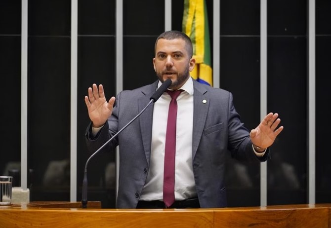 Carlos Jordy se recusa a dar entrevista e deixa eleitores sem respostas em Niterói