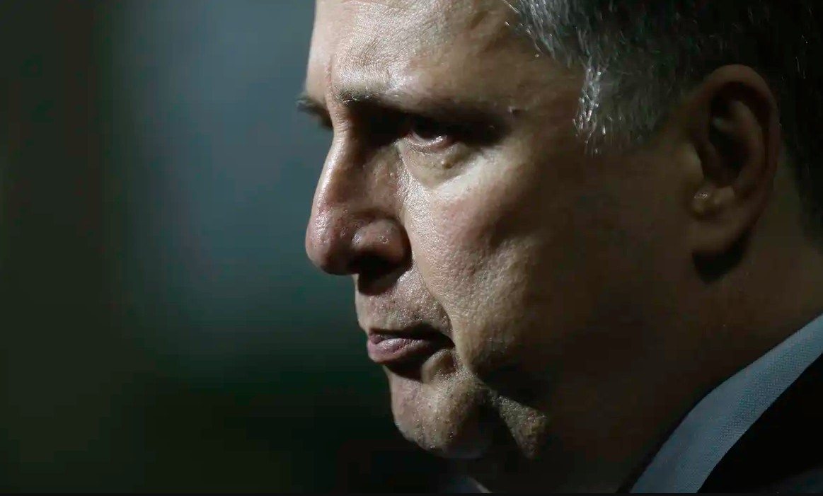 Com apenas 8.753 votos, Garotinho tem derrota histórica no Rio; Carlos Bolsonaro é o mais votado