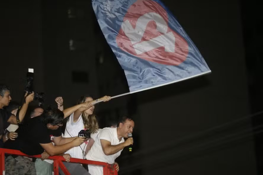 Eleito em Niterói, Rodrigo Neves diz que vitória tem ‘sentido claro de defesa da democracia