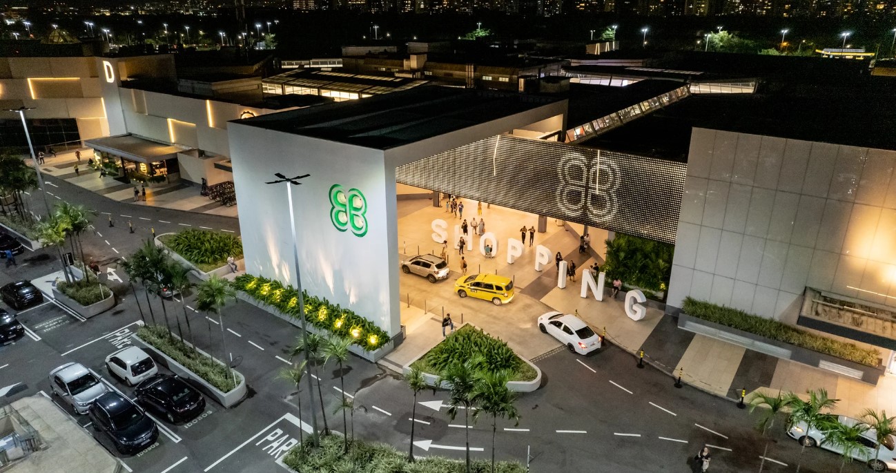 Bombeiros determinam vistorias em todos os shoppings do Rio após incêndio no Shopping Tijuca