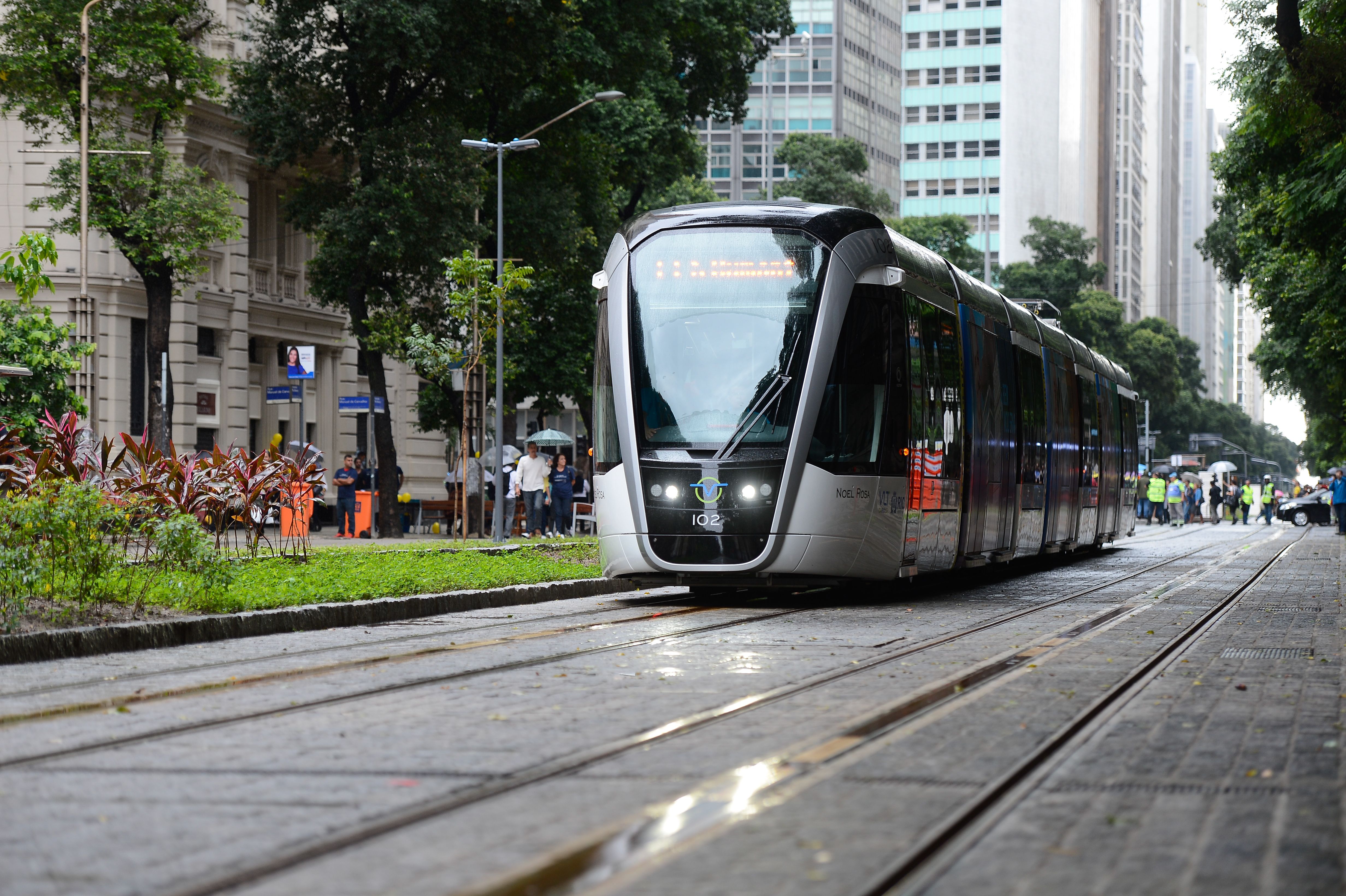 VLT Carioca vai operar 24h durante a virada do ano para facilitar integração com transportes públicos da cidade
