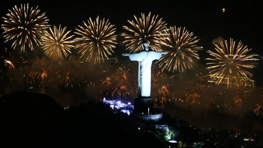 João Gomes, Gilberto Gil e Alok estão confirados no réveillon de Copacabana