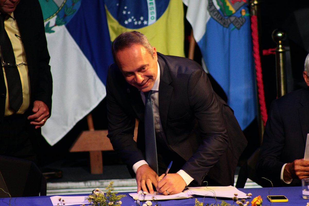 Nova Iguaçu: Prefeito Dudu Reina demite indicado de Juninho do Pneu na Codeni