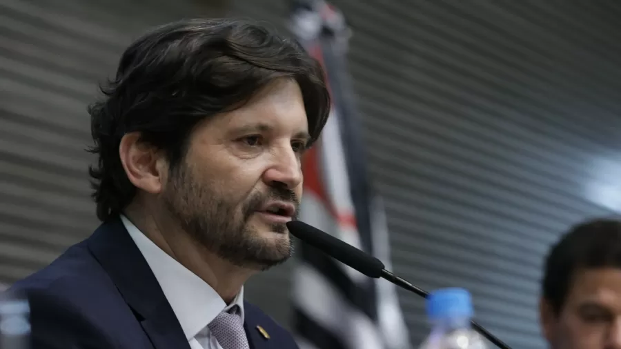 André do Prado admite mudança em chapa caso condenação de Eduardo Bolsonaro seja mantida
