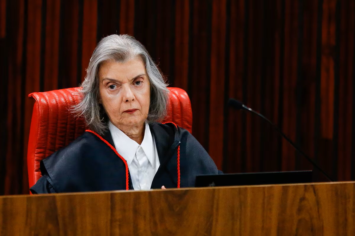 Cármen Lúcia pressiona STF e cria regras de conduta para Justiça Eleitoral; veja quais