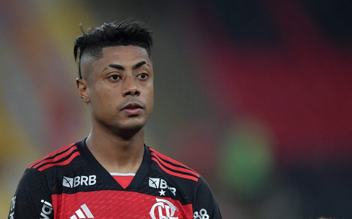 Julgamento de Bruno Henrique é adiado no STJD após voto para substituir suspensão por multa