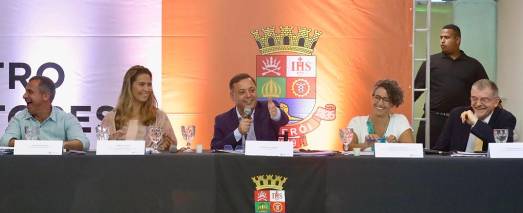 100 dias de governo: Rodrigo Neves entrega obras de revitalização, muda posição de Arariboia e expande bicicletário em Niterói