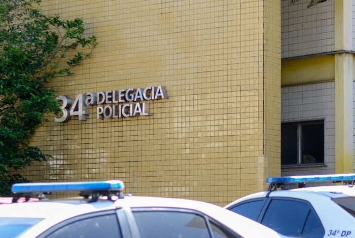 Aluna é agredida por colegas dentro de escola municipal em Bangu