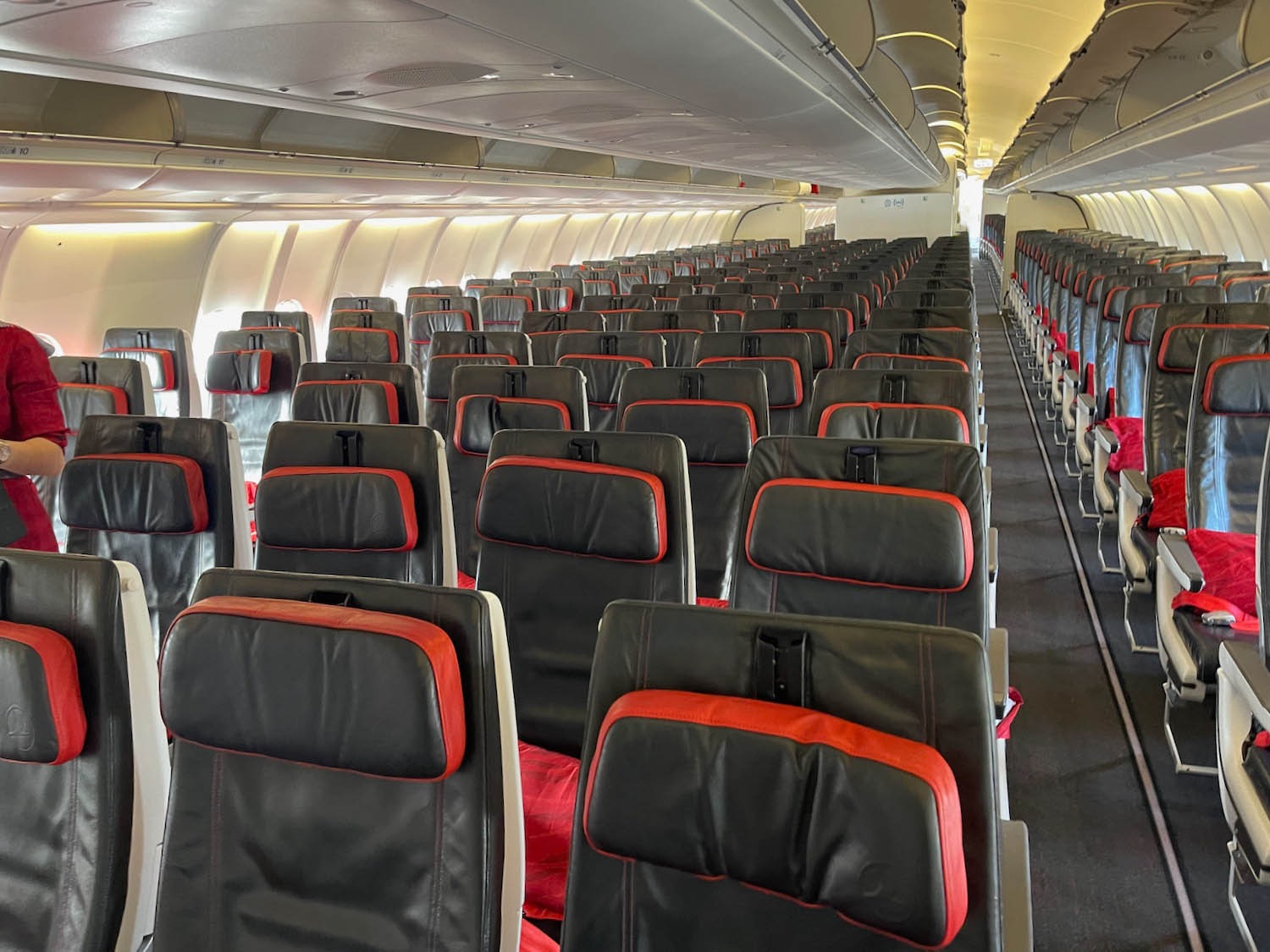 Levantou antes da hora? Nova regra de companhia aérea vai pesar no bolso