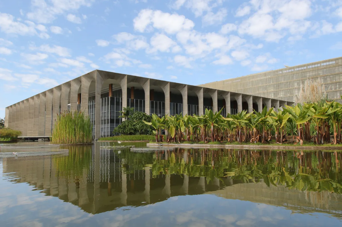 Crise diplomática: Itamaraty reage e corta acesso de agente dos EUA