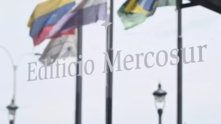 Acordo Mercosul-UE entra em vigor em 1º de maio de 2026
